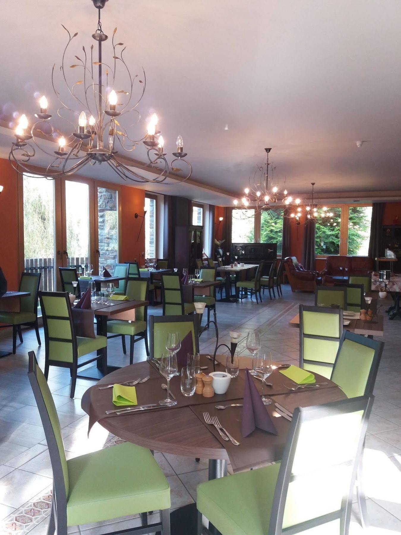 Hotel Les 5 Ourthes Houffalize Zewnętrze zdjęcie