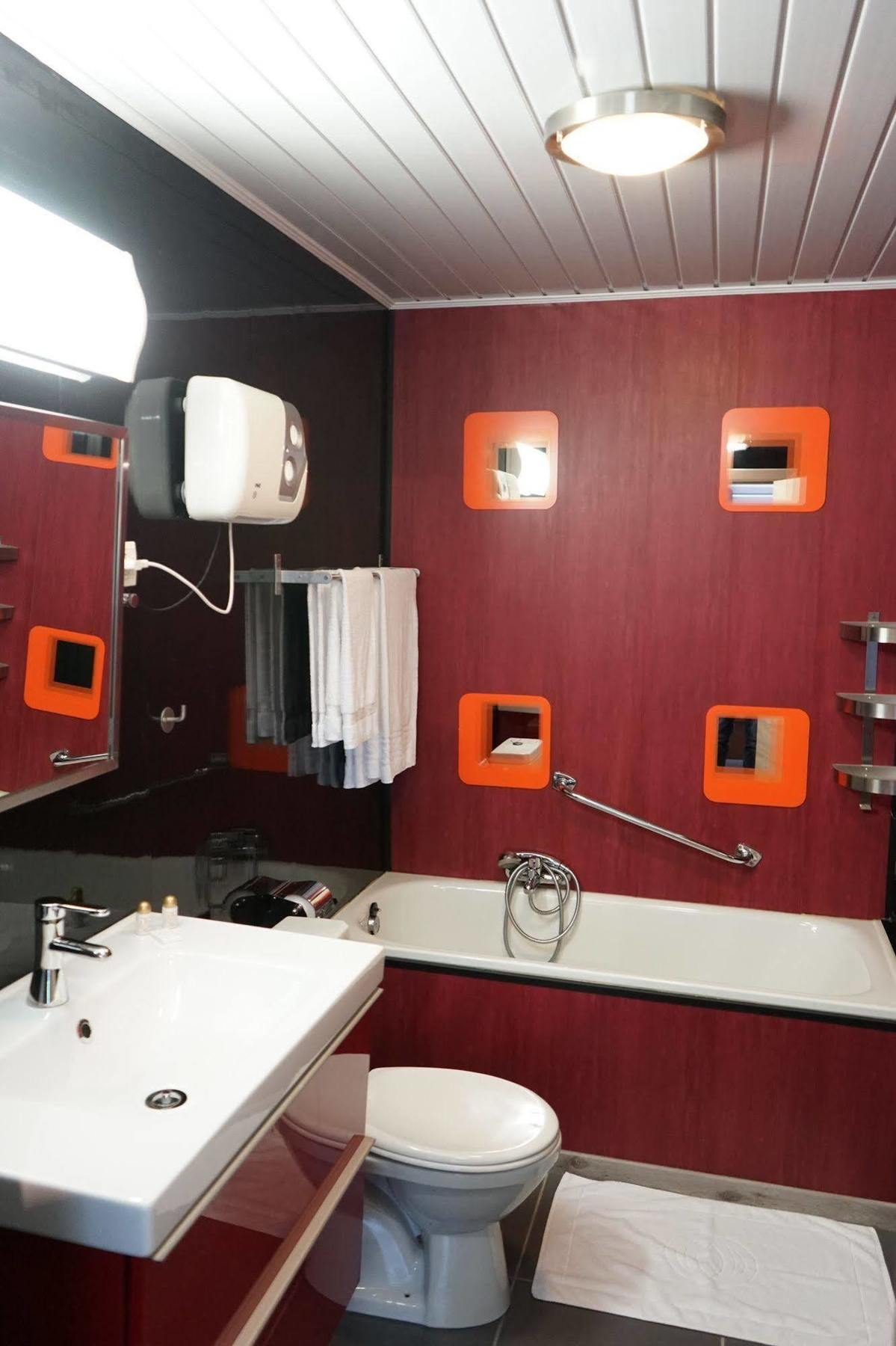 Hotel Les 5 Ourthes Houffalize Zewnętrze zdjęcie